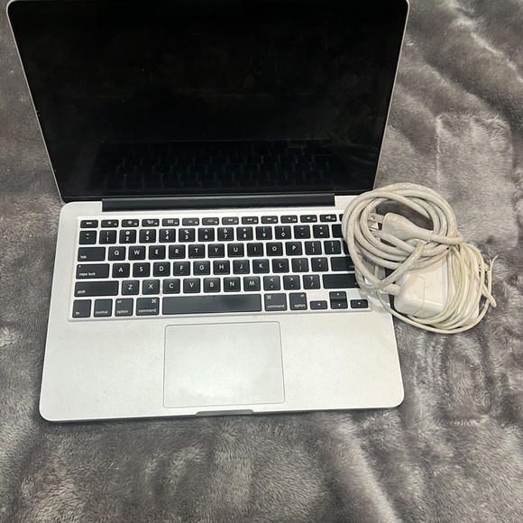2015 APPLE MACBOOK PRO RETINA 13.3 - Picture 4 of 5